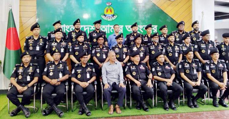 রাষ্ট্রের প্রয়োজনে বাহিনীর শীর্ষ পর্যায়ে পুনরায় নিয়োগ